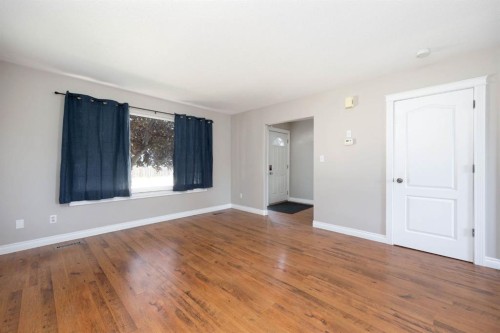 632 Athabasca Avenue, Fort Mcmurray, AB - Indoor Photo Showing Other Room