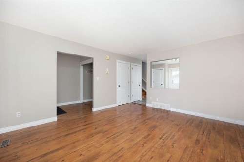 632 Athabasca Avenue, Fort Mcmurray, AB - Indoor Photo Showing Other Room