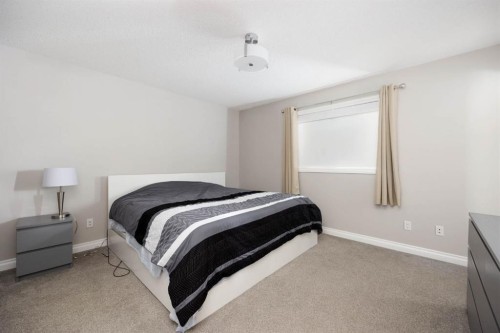 177 Swanson Crescent, Fort Mcmurray, AB - Indoor Photo Showing Bedroom
