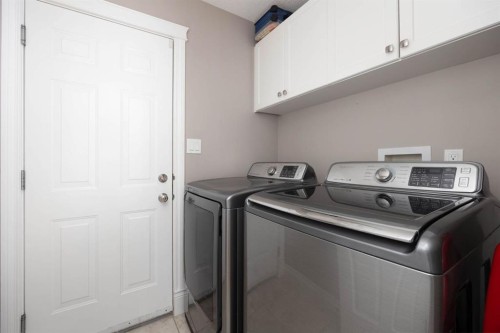177 Swanson Crescent, Fort Mcmurray, AB - Indoor Photo Showing Laundry Room
