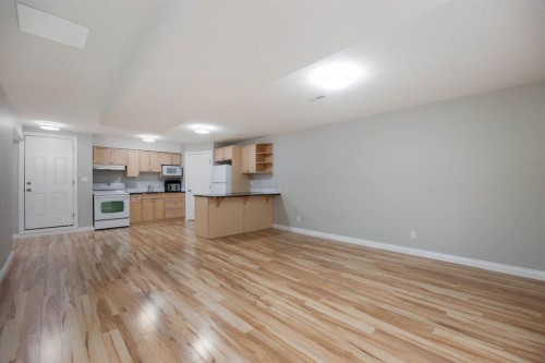 177 Swanson Crescent, Fort Mcmurray, AB - Indoor Photo Showing Kitchen