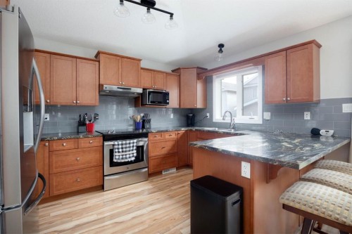 177 Swanson Crescent, Fort Mcmurray, AB - Indoor Photo Showing Kitchen