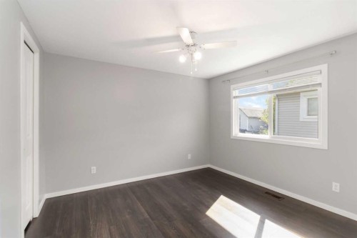 180 Greenbriar Bay, Fort Mcmurray, AB - Indoor Photo Showing Other Room