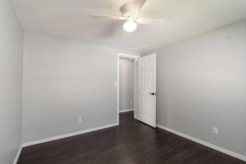 180 Greenbriar Bay, Fort Mcmurray, AB - Indoor Photo Showing Other Room