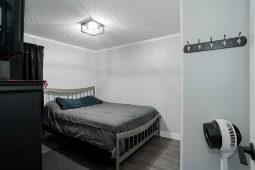 161 Harpe Way, Fort Mcmurray, AB - Indoor Photo Showing Bedroom