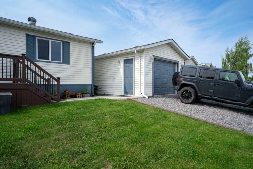 161 Harpe Way, Fort Mcmurray, AB - Outdoor With Exterior