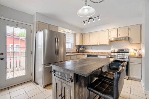 120 Dowd Road, Fort Mcmurray, AB - Indoor Photo Showing Kitchen With Double Sink