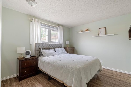 120 Dowd Road, Fort Mcmurray, AB - Indoor Photo Showing Bedroom