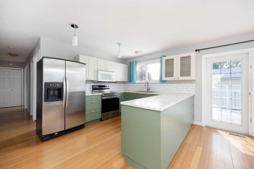 102 Hinge Bay, Fort Mcmurray, AB 
