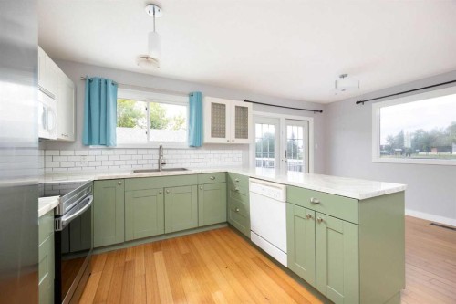 102 Hinge Bay, Fort Mcmurray, AB 