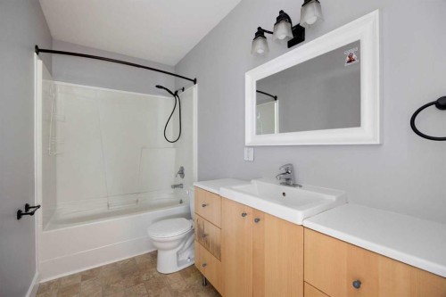 102 Hinge Bay, Fort Mcmurray, AB 