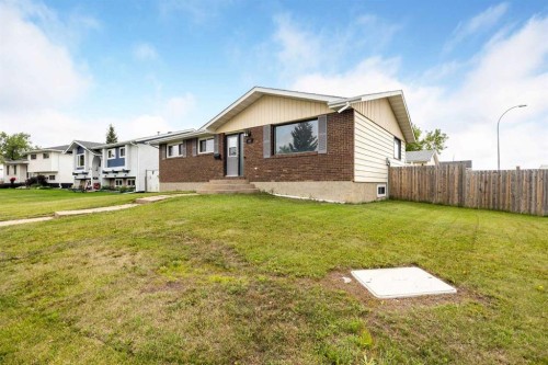 102 Hinge Bay, Fort Mcmurray, AB 