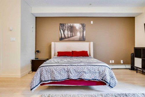 2103-204 Sparrow Hawk Drive, Fort Mcmurray, AB - Indoor Photo Showing Bedroom