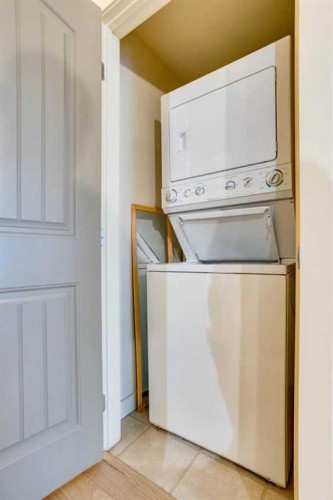 2103-204 Sparrow Hawk Drive, Fort Mcmurray, AB - Indoor Photo Showing Laundry Room
