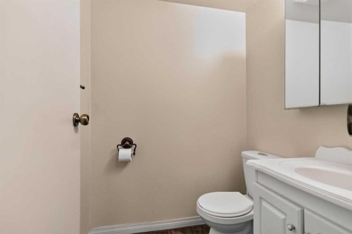 134 Wylie Place, Fort Mcmurray, AB - Indoor Photo Showing Bathroom