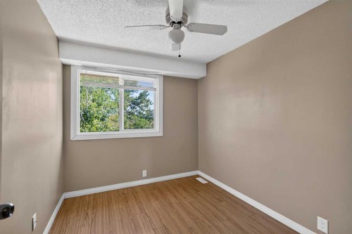 134 Wylie Place, Fort Mcmurray, AB - Indoor Photo Showing Other Room