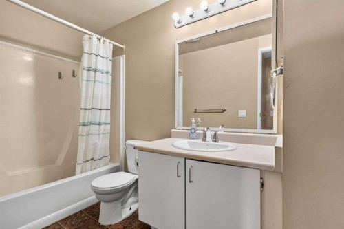 134 Wylie Place, Fort Mcmurray, AB - Indoor Photo Showing Bathroom