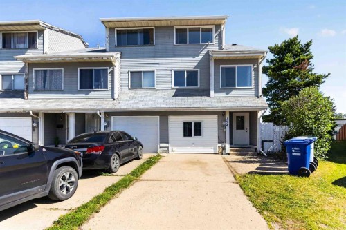 134 Wylie Place, Fort Mcmurray, AB - Outdoor With Facade