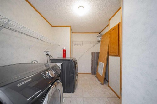 216 Cree Road, Fort Mcmurray, AB - Indoor Photo Showing Laundry Room