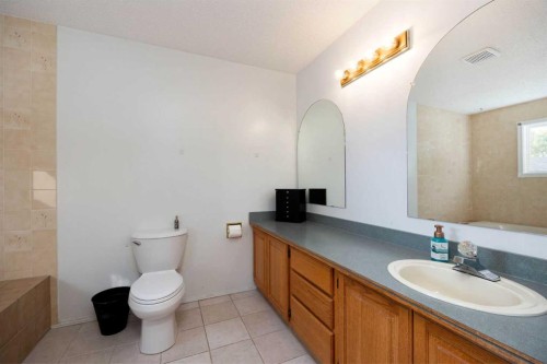 222 Berens Place, Fort Mcmurray, AB - Indoor Photo Showing Bathroom