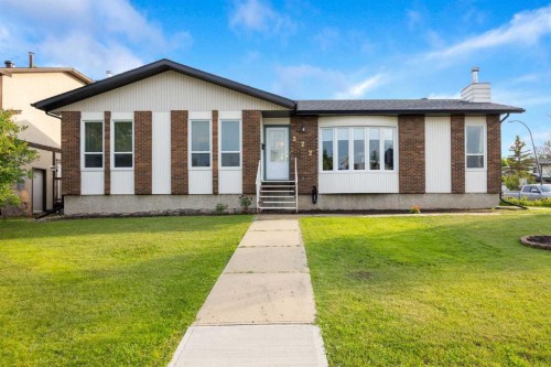 222 Berens Place, Fort Mcmurray, AB - Outdoor With Facade