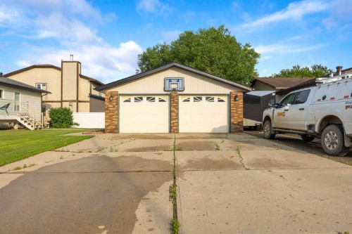 222 Berens Place, Fort Mcmurray, AB - Outdoor