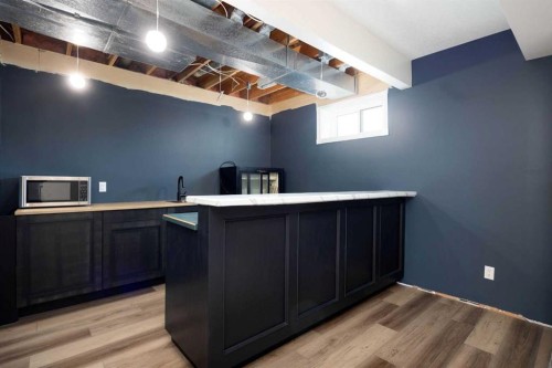 222 Berens Place, Fort Mcmurray, AB - Indoor Photo Showing Other Room