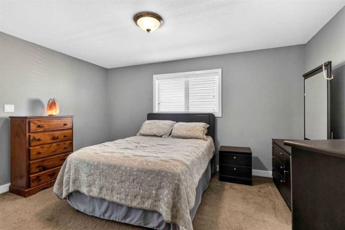 443 Pacific Crescent, Fort Mcmurray, AB - Indoor Photo Showing Bedroom