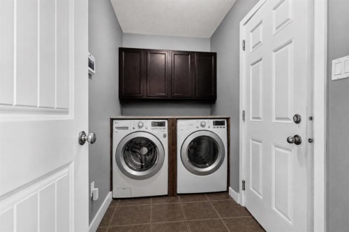 443 Pacific Crescent, Fort Mcmurray, AB - Indoor Photo Showing Laundry Room
