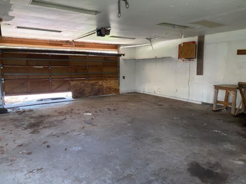 144 Beaumont Crescent, Fort Mcmurray, AB - Indoor Photo Showing Garage