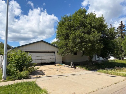 144 Beaumont Crescent, Fort Mcmurray, AB - Outdoor