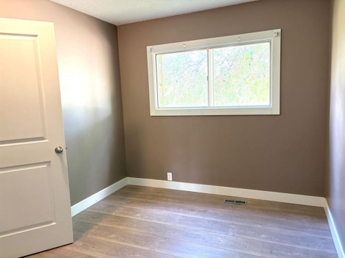 144 Beaumont Crescent, Fort Mcmurray, AB - Indoor Photo Showing Other Room