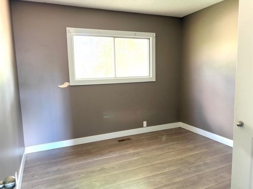 144 Beaumont Crescent, Fort Mcmurray, AB - Indoor Photo Showing Other Room