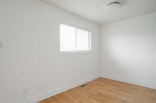 183 Cochrane Crescent, Fort Mcmurray, AB - Indoor Photo Showing Other Room