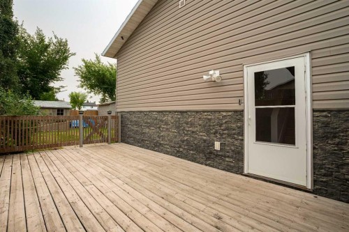 183 Cochrane Crescent, Fort Mcmurray, AB - Outdoor With Deck Patio Veranda With Exterior