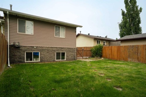 183 Cochrane Crescent, Fort Mcmurray, AB - Outdoor With Exterior
