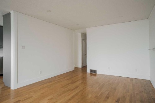 183 Cochrane Crescent, Fort Mcmurray, AB - Indoor Photo Showing Other Room