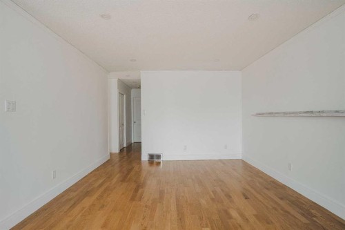 183 Cochrane Crescent, Fort Mcmurray, AB - Indoor Photo Showing Other Room