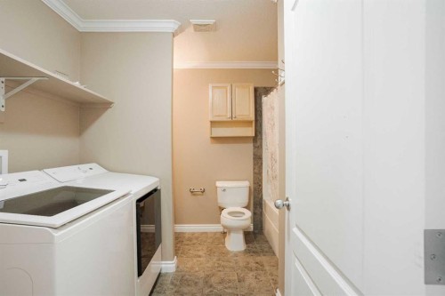 18-193 O'Coffey Crescent, Fort Mcmurray, AB - Indoor Photo Showing Laundry Room