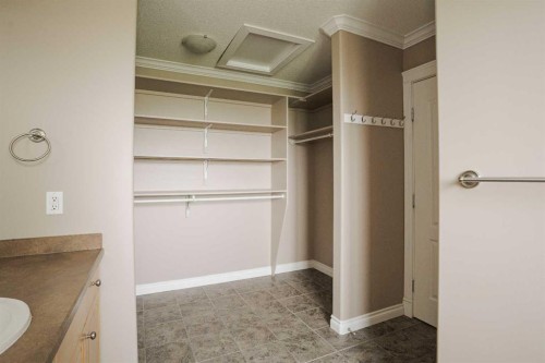 18-193 O'Coffey Crescent, Fort Mcmurray, AB - Indoor Photo Showing Bathroom