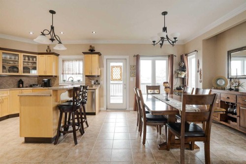 128 Dogwood Lane, Fort Mcmurray, AB - Indoor Photo Showing Dining Room