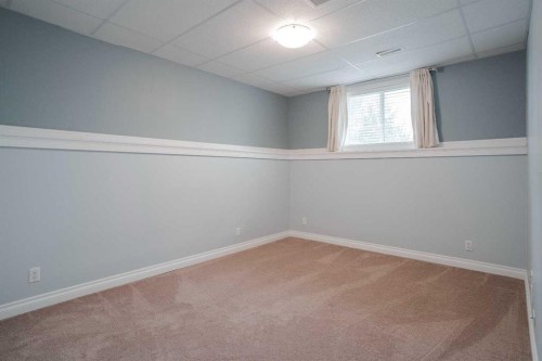128 Dogwood Lane, Fort Mcmurray, AB - Indoor Photo Showing Other Room