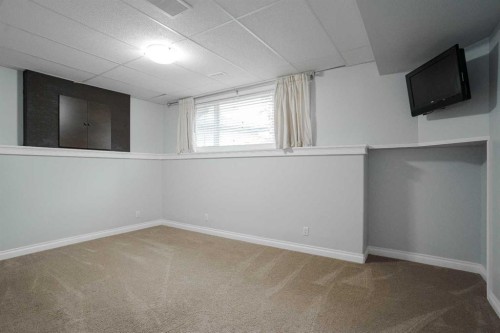 128 Dogwood Lane, Fort Mcmurray, AB - Indoor Photo Showing Other Room