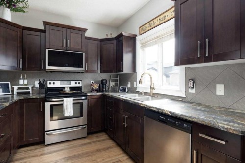 162 Chestnut Way, Fort Mcmurray, AB - Indoor Photo Showing Kitchen With Double Sink