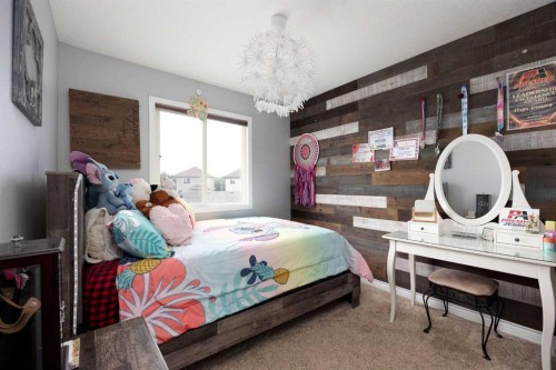 162 Chestnut Way, Fort Mcmurray, AB - Indoor Photo Showing Bedroom