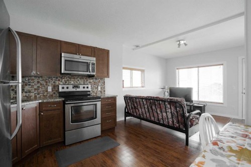 147 Killdeer, Fort Mcmurray, AB - Indoor Photo Showing Kitchen