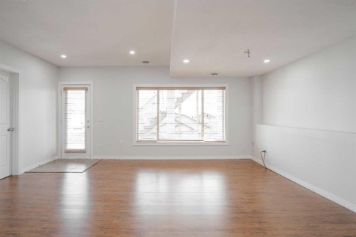 147 Killdeer, Fort Mcmurray, AB - Indoor Photo Showing Other Room