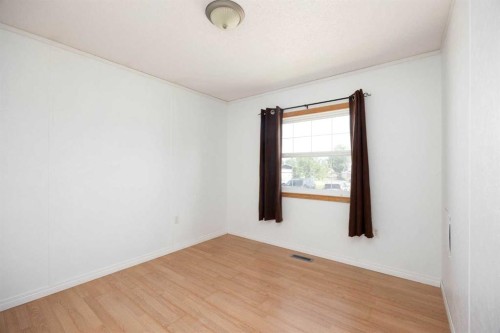 132 Grey Owl Place, Fort Mcmurray, AB - Indoor Photo Showing Other Room