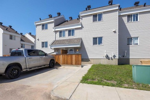 39-711 Beacon Hill Drive  Fort Mcmurray, AB T9H 3R5
