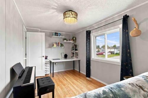 173 Cree Road, Fort Mcmurray, AB - Indoor Photo Showing Bedroom